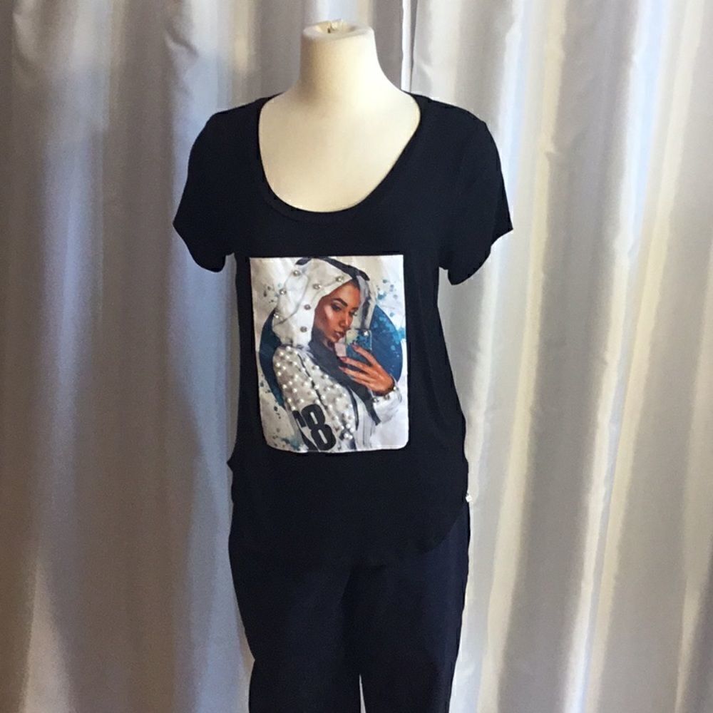 NWOT black graphic front tee by LOVE J DUR2